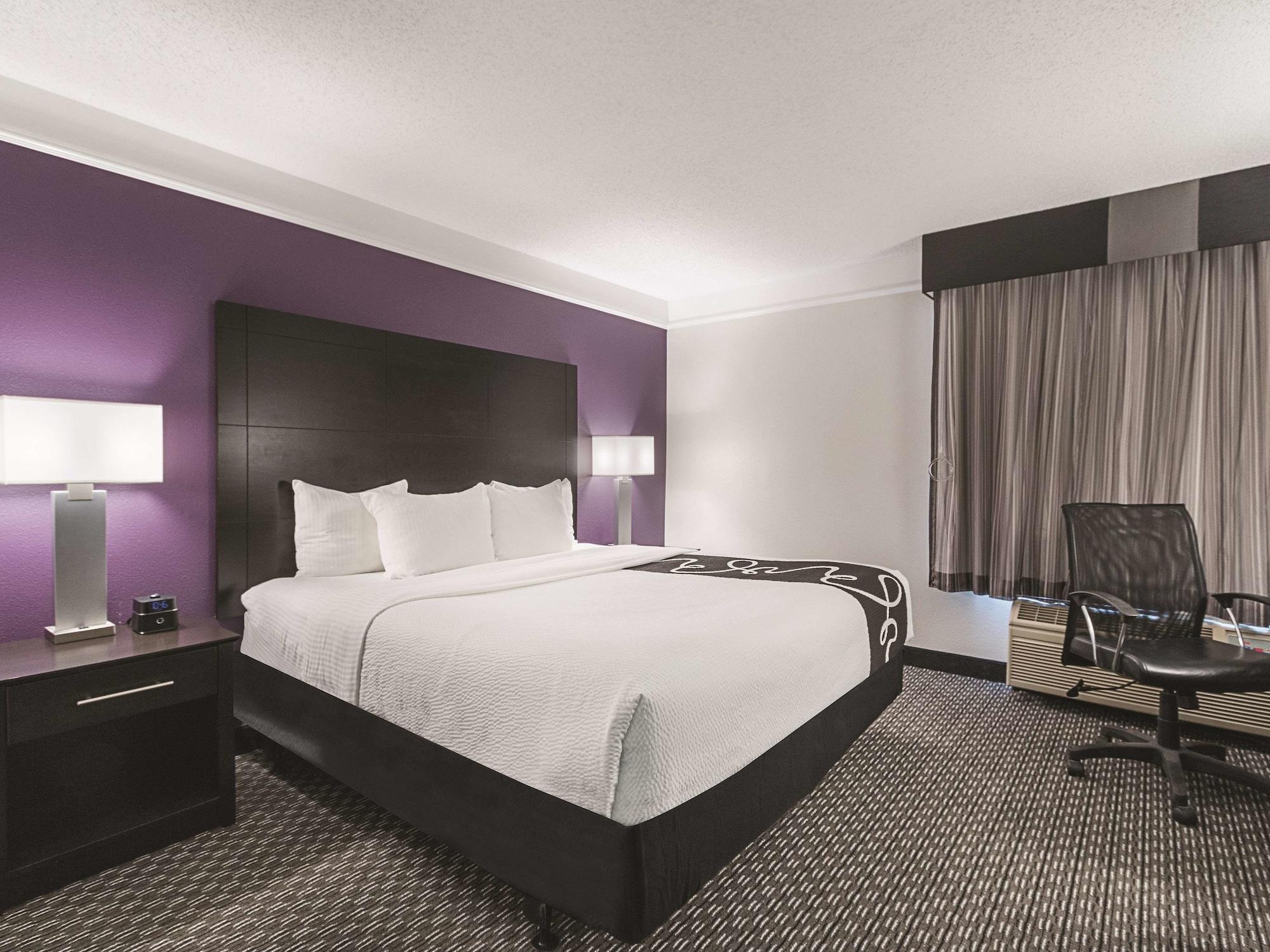 La Quinta By Wyndham Miami Lakes Exterior photo