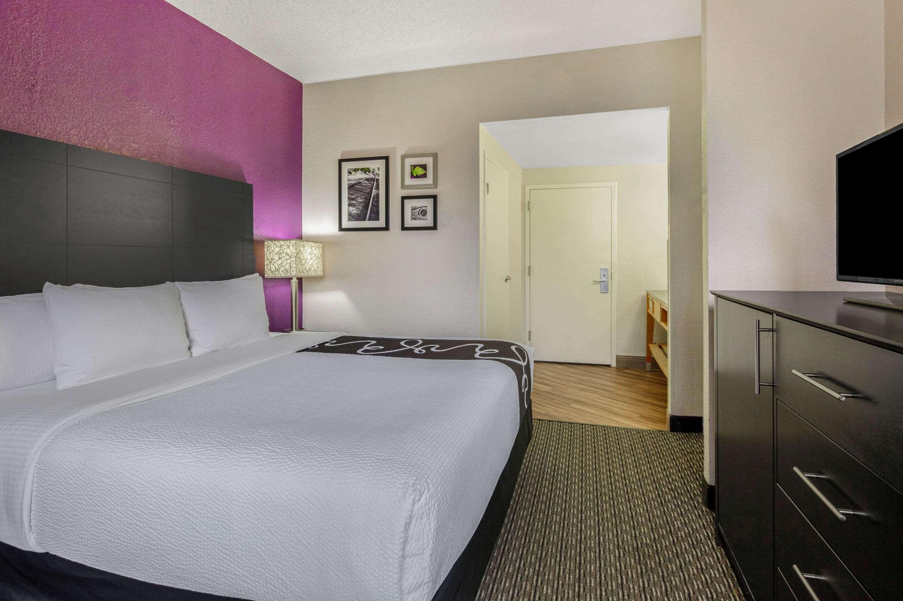 La Quinta By Wyndham Miami Lakes Exterior photo