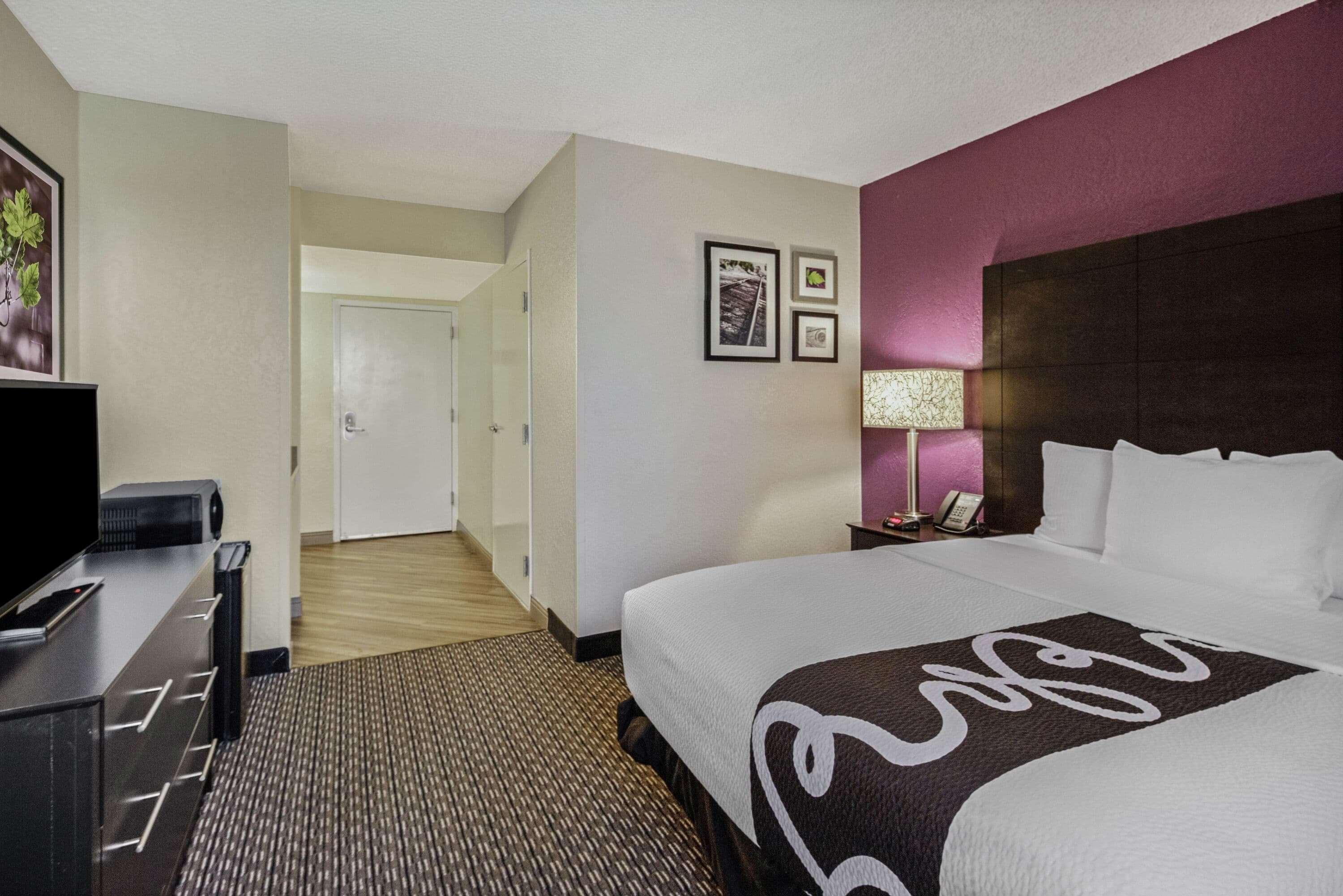 La Quinta By Wyndham Miami Lakes Exterior photo
