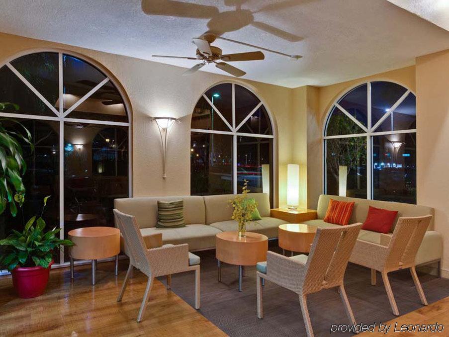 La Quinta By Wyndham Miami Lakes Exterior photo